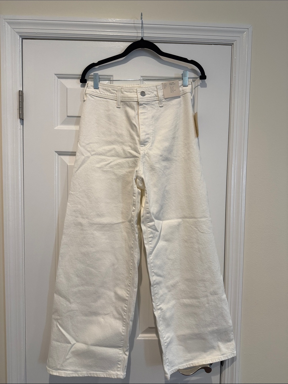 Women’s Size 6 Regular White Wide-Leg Jeans